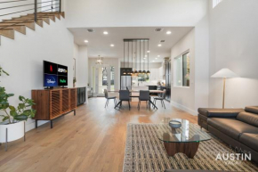 Luxurious Modernism with Private Hot Tub and Garage